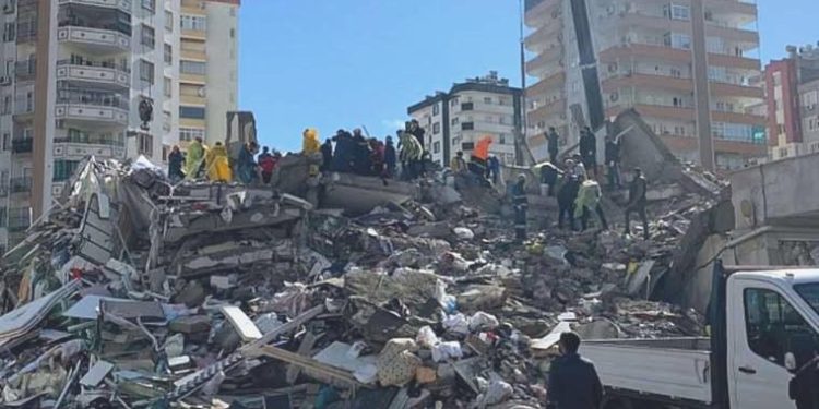 64 kişinin hayatını yitirdiği Adana Meblağ Sitesi’nde takipsizlik kararına itiraz reddedildi: Hukuk ayaklar altında