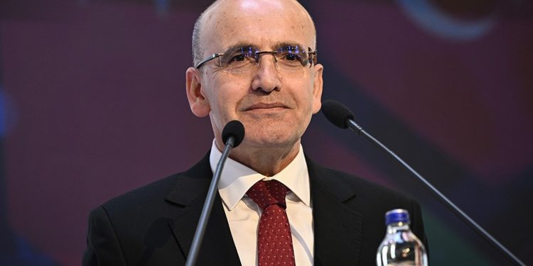 Bakan Şimşek, 30 global şirketin üst yönetimi ile biraraya geldi