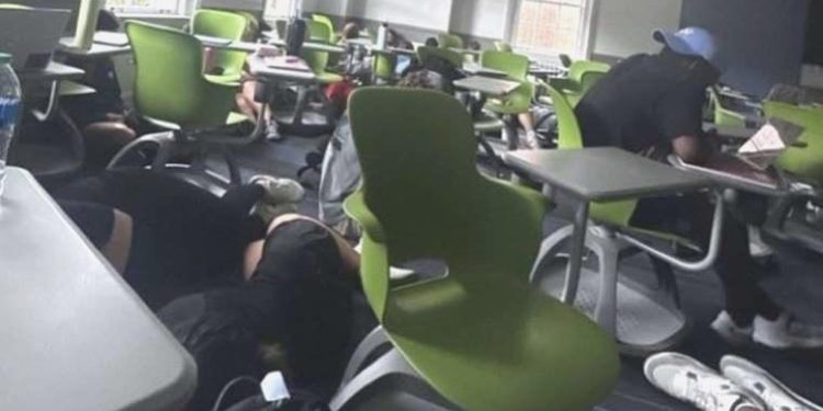 ABD’de üniversitedeki silahlı atakta öğretim vazifelisi öldü