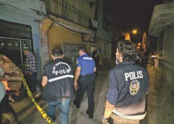 Adana’da dehşet: Balkona çağırıp, tabancayla başından vurarak öldürdü!