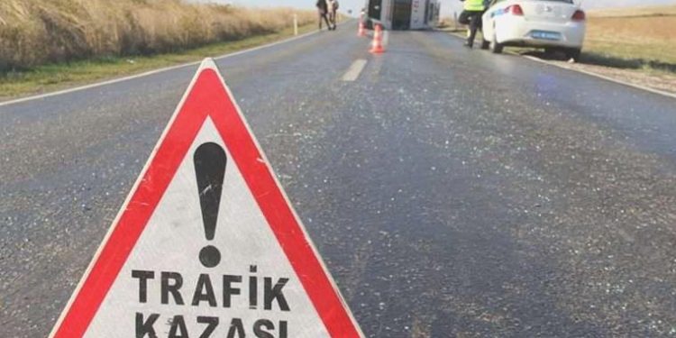 Adana’da yolcu otobüsü TIR’a çarptı… Çok sayıda yaralı var!