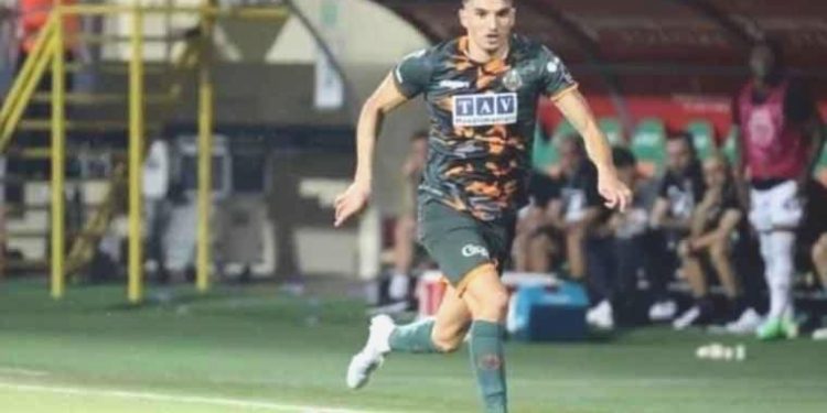 Alanyaspor’da Zinedine Ferhat ile yollar ayrıldı!