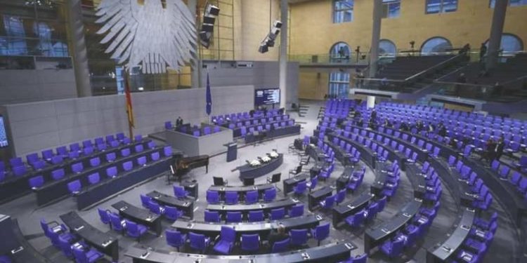 Almanya’da bürokrasinin azaltılması hedefleniyor