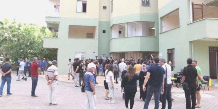 Antalya’da yıkım kararı verilen 26 yıllık sitede mühür arbedesi: 6 gözaltı