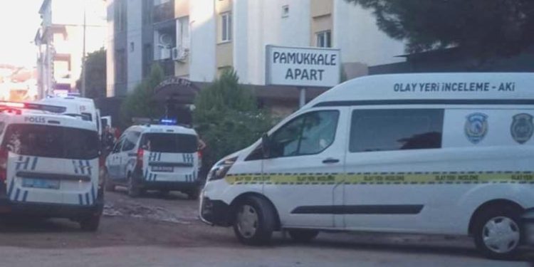 Apartın çatı katından düşen erkek hayatını kaybetti