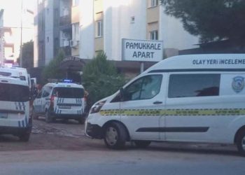 Apartın çatı katından düşen erkek hayatını kaybetti