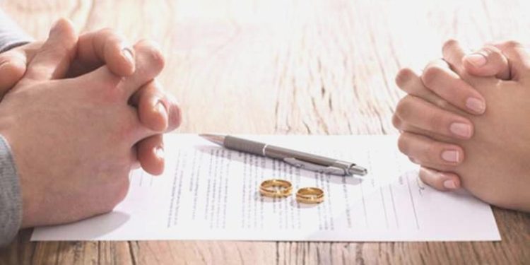 Asker eşini Cumhurbaşkanı ve Genelkurmay Lideri’ne şikayet etti, Yargıtay ‘boşanma sebebi’ dedi