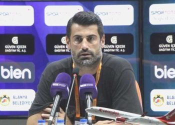 Atakaş Hatayspor Teknik Yöneticisi Volkan Demirel: ‘Şansa bir puan aldık’