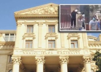 Azerbaycan’ın Beyrut Büyükelçiliğine bir küme Ermeni akın düzenledi