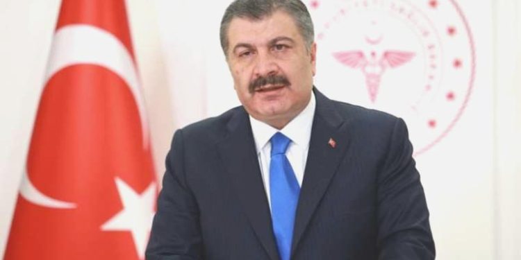 Bakan Koca kelamını tutmadı parası olmayana tedavi yok