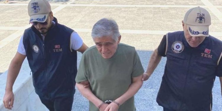 Bakan Yerlikaya: Turuncu kategorideki firari FETÖ’cü yakalandı!