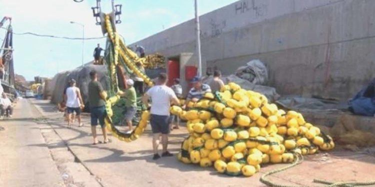Balıkçılar da artan maliyetlerden şikayetçi: ‘Eleman dahi alamadık, denize çıkıp çıkmayacağımız belirli değil’