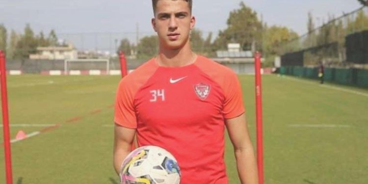 Bertuğ Yıldırım kimdir, kaç yaşında, nereli? Bertuğ Yıldırım hangi gruplarda oynadı? Bertuğ Yıldırım hangi mevkide oynuyor?