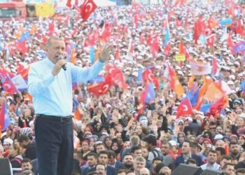Birinci sırada şaşırtmayan isim: AKP’nin İstanbul adayı kim olmalı?