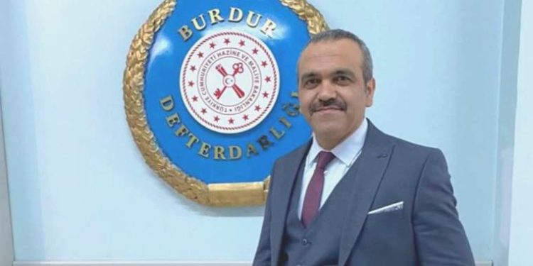 Burdur, Defterdar vekilinin laiklik tersi paylaşımlarını konuşuyor: ‘Kadından yönetimci olmaz’