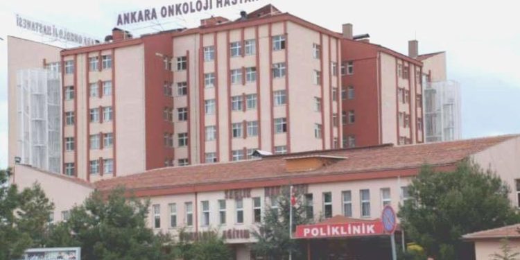 Bütçe bataklığa döndü! SES lideri, hastane bahçesine yapılan hastanenin ihaleye çıkmasını eleştirdi