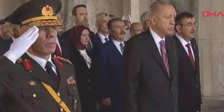 Büyük zaferin 101. yılı: Devlet erkanı Anıtkabir’de