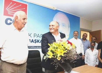 CHP Küçükçekmece’de evre teslim merasimi