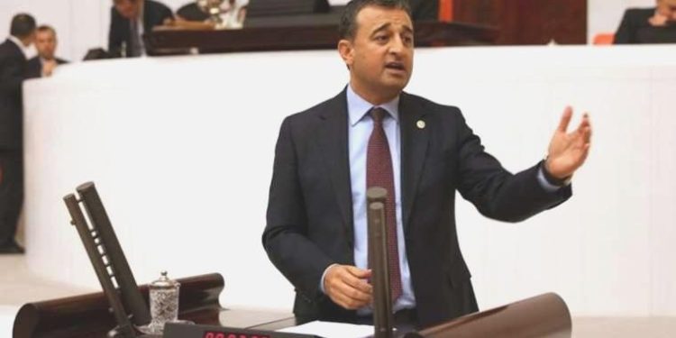 CHP’den Erdoğan’ın yardımcısına soru: ‘Ballı maaş’ tertibine son vermek için çalışmanız var mı?