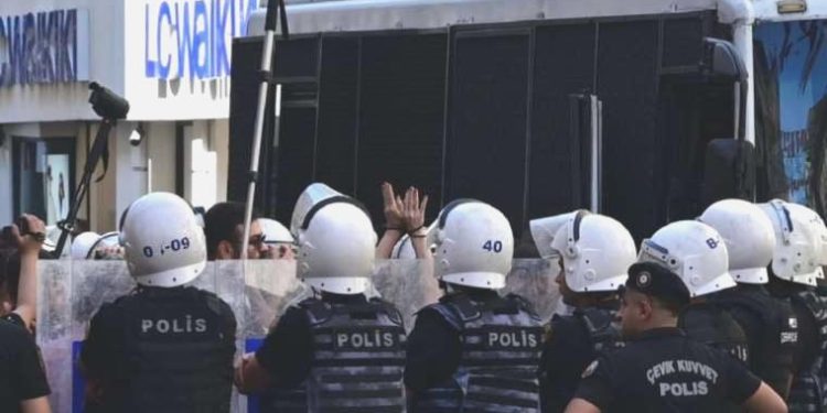 Cumartesi Anneleri’nden QR kod ile protesto: ‘Asla vazgeçmeyeceğiz’