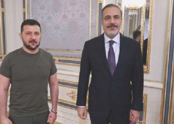 Deniz Berktay ile Kuzeyden notlar: Fidan’ın Kiev temasları ve sonu belgisiz savaş