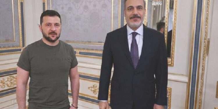 Deniz Berktay ile Kuzeyden notlar: Fidan’ın Kiev temasları ve sonu bilinmeyen savaş