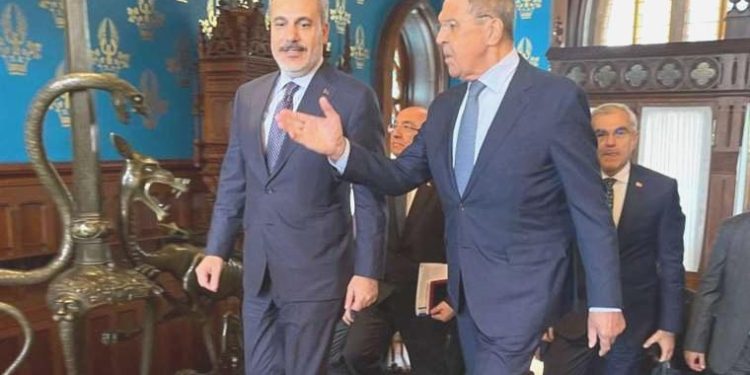 Dışişleri Bakanı Fidan ile Rusya Dışişleri Bakanı Lavrov bir ortaya geldi