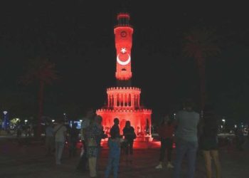 Ege’de Zafer Bayramı coşkusu meydanlara taştı