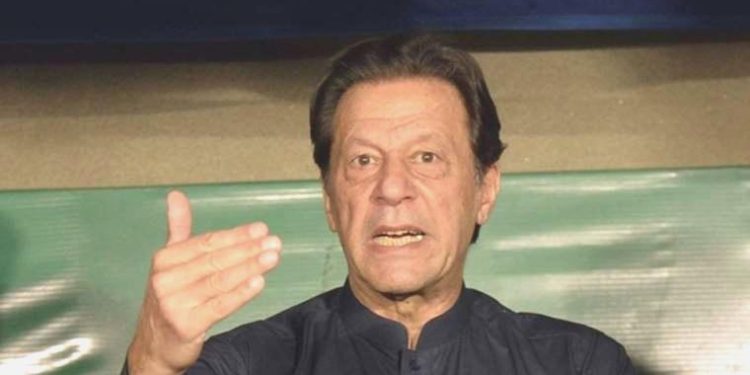 Eski Pakistan başbakanı Han’ın 3 yıllık mahpus cezası ertelendi