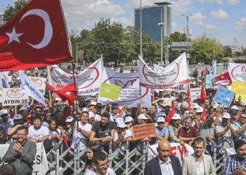 EYT’liler mağduriyetlerini anlattı: SGK’ya gittiler, şok yaşadılar!