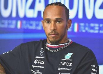F1’de Mercedes’ten Lewis Hamilton ile George Russell kararı