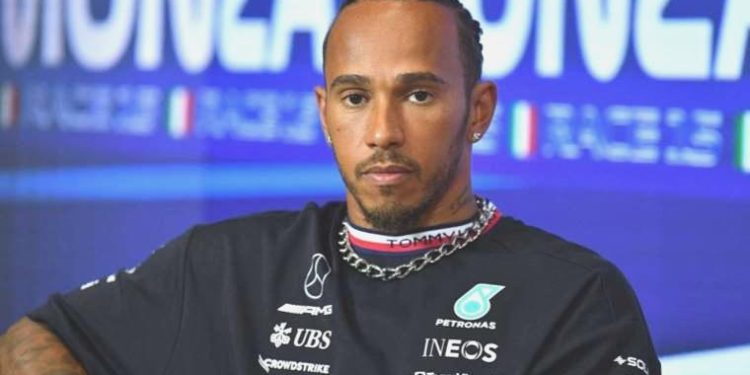 F1’de Mercedes’ten Lewis Hamilton ile George Russell kararı
