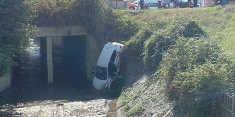 Fren yerine gaza bastı… Şoför kursu öğrencisi dereye uçtu: 1 yaralı