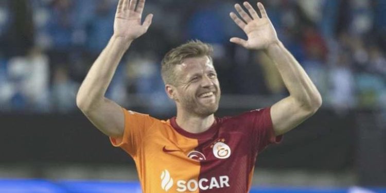 Galatasaray forması giyen Fredrik Midtsjö, Pendikspor yolcusu