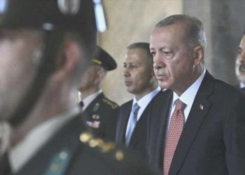 ‘Geleneği’ devam ettirdiler: Anıtkabir’de ‘Reis’ sloganları!