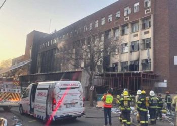 Güney Afrika’da yangın: Çok sayıda meyyit ve yaralı…