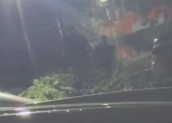 Kadıköy’de dehşet dolu anlar… Tartıştığı kişiyi topuklarından vurdu!