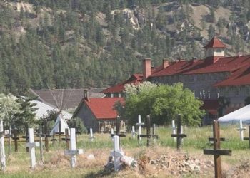Kanada’da eski yatılı kilise okulunda çocuk mezarları bulundu