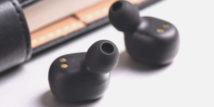 Kulaklık seçiminiz ses tecrübenizi nasıl etkiliyor? Kulaklık alırken dikkat etmeniz gereken 5 öge