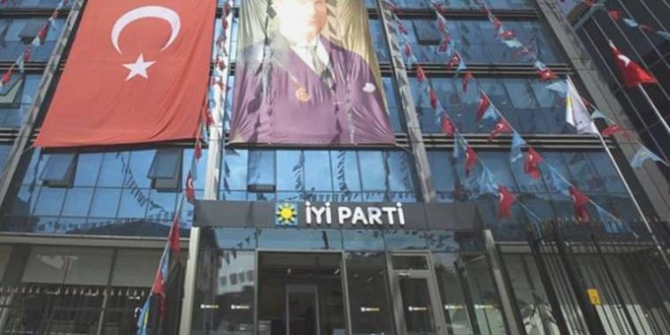 ÂLÂ Partili Uğur Poyraz’dan ‘yerel seçim’ çıkışı: İttifak olmaz, ‘adayda ortaklaşma’ olur