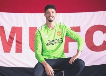 Manchester United, Altay Bayındır’ı açıkladı