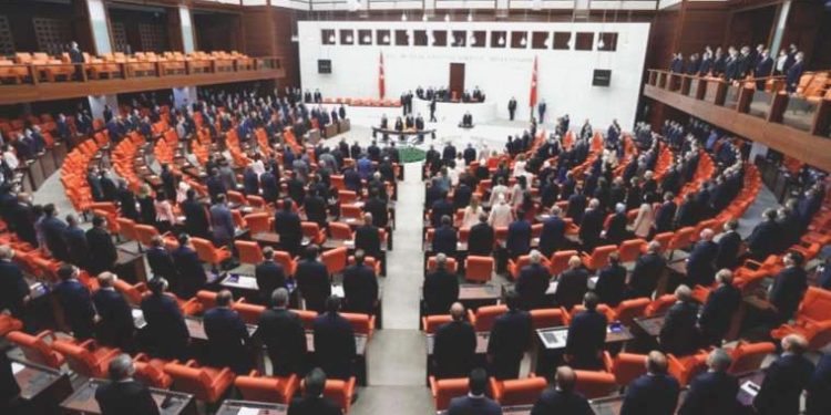 Meclis, yeni yasama yılına ‘ekonomi’ gündemiyle başlayacak