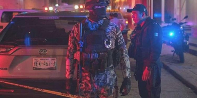 Meksika sonundaki kasabada silahlı akın: 6 kişi öldü