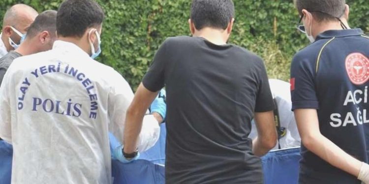 Mezarlıkta bebek cesedi bulundu: İnceleme başlatıldı