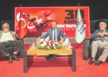 Prof. Dr. Şengör ile Prof. Dr. Ortaylı Atatürk’ü ve büyük zaferi anlattı