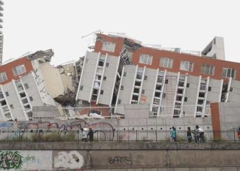 Şili sarsıntıyla çabada nasıl başarılı oldu?