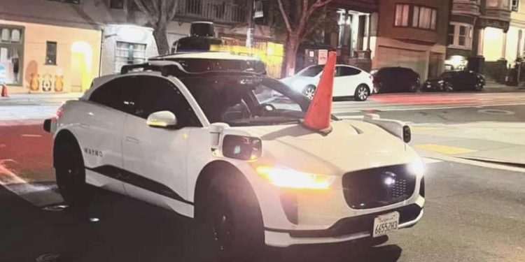 Şoförsüz taksiler San Fransisco’yu neden ikiye böldü, ‘kuka’ aksiyonları neyi amaçlıyor?