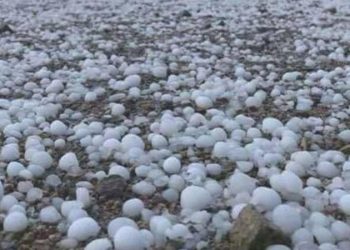 Suudi Arabistan’a dolu yağdı