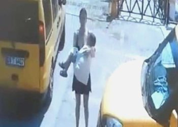 Taksici epilepsi nöbeti geçiren 3 yaşındaki çocuğu taksiye almadı!