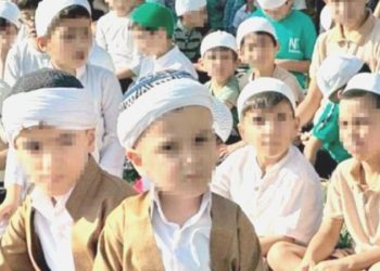 Tarikatların kıskacındalar: Batman’da 7-10 yaşlarındaki çocuklara namaz kılma programı düzenlendi